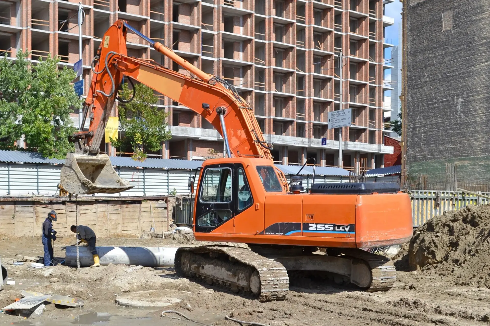 DOOSAN 255 LCV